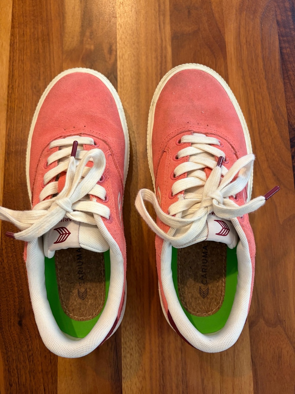 Cariuma Sneakers